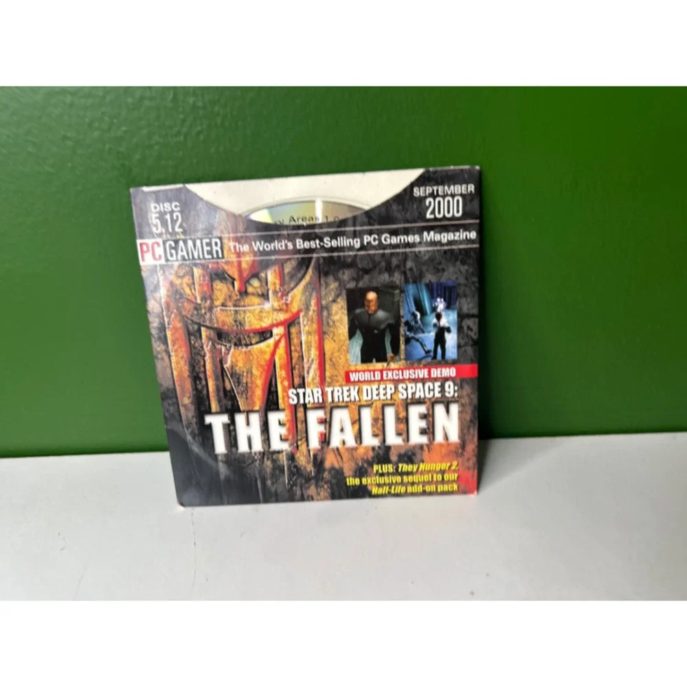 PC Gamer Demo Disc Sept 2000 Star Trek Deep Space 9 The Fallen Half-Life CD-ROM